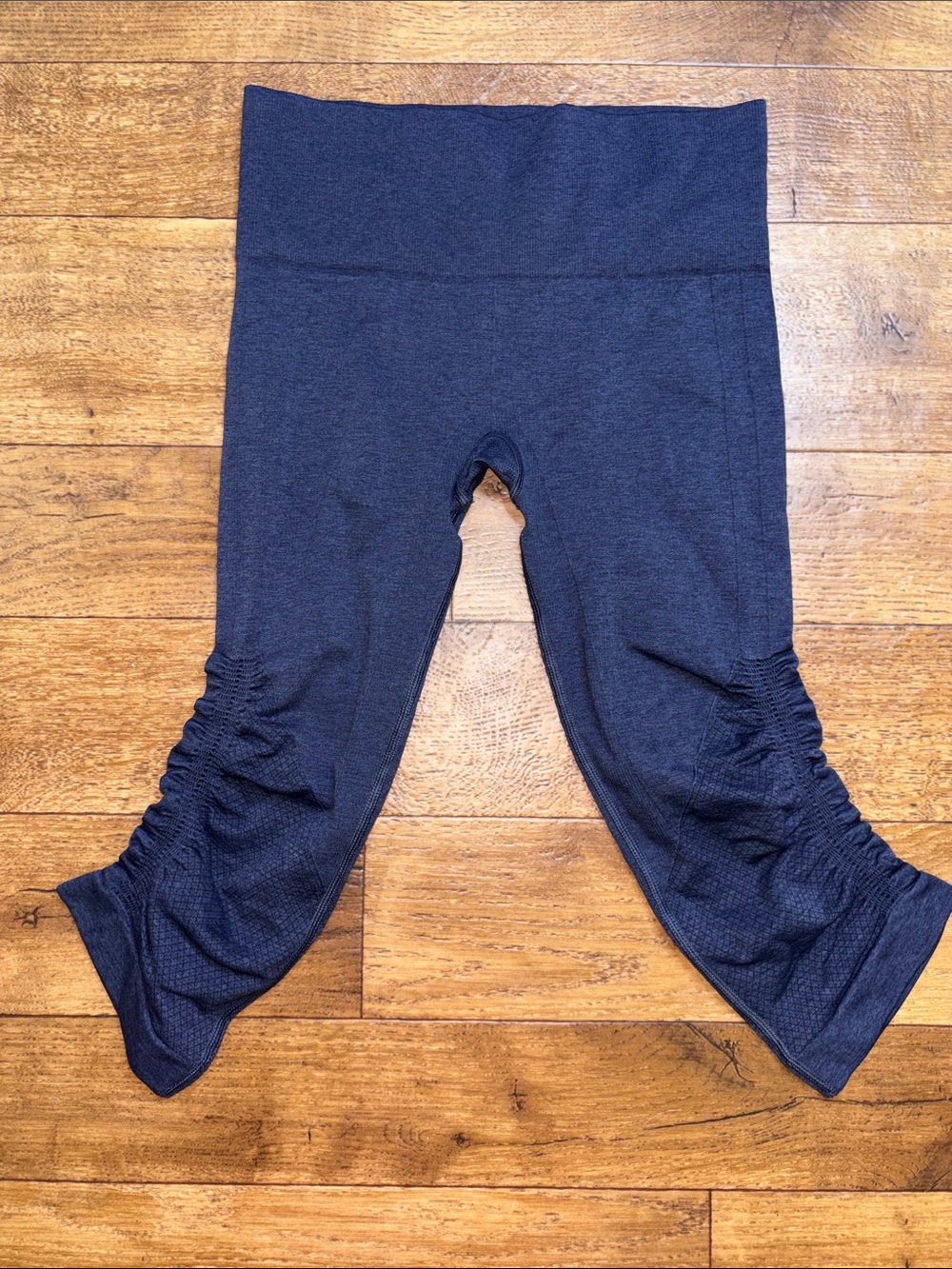 Lululemon Navy Blue In the Flow Ruched Leg Capri Crop Yoga Leggings Women's 4